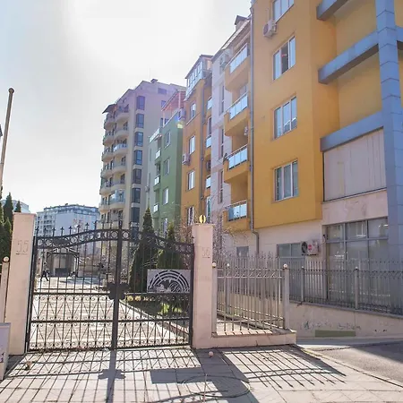 Flower House 4 * Sofia