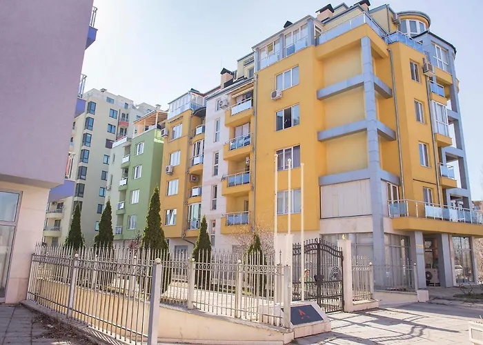 Apartment Flower House 4